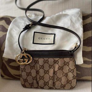 Vintage GUCCI GG MONOGRAM Brown Canvas Crossbody Mini Bag w/Huge GG Zipper Pull